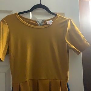 Comfy and cute Amelia dress with pockets!